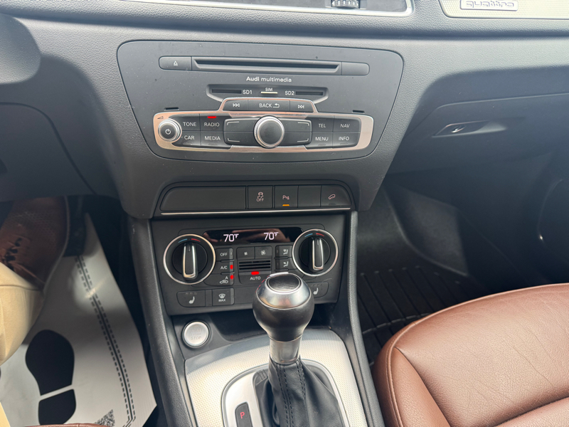 2015 Audi Q3 Prestige photo 11