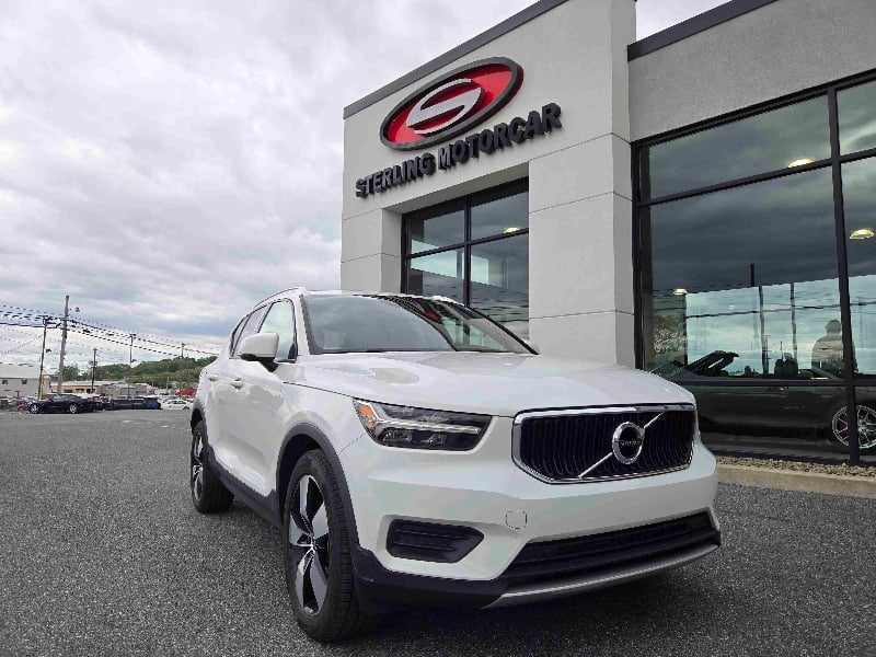 2019 Volvo XC40 T5 Momentum AWD's photo