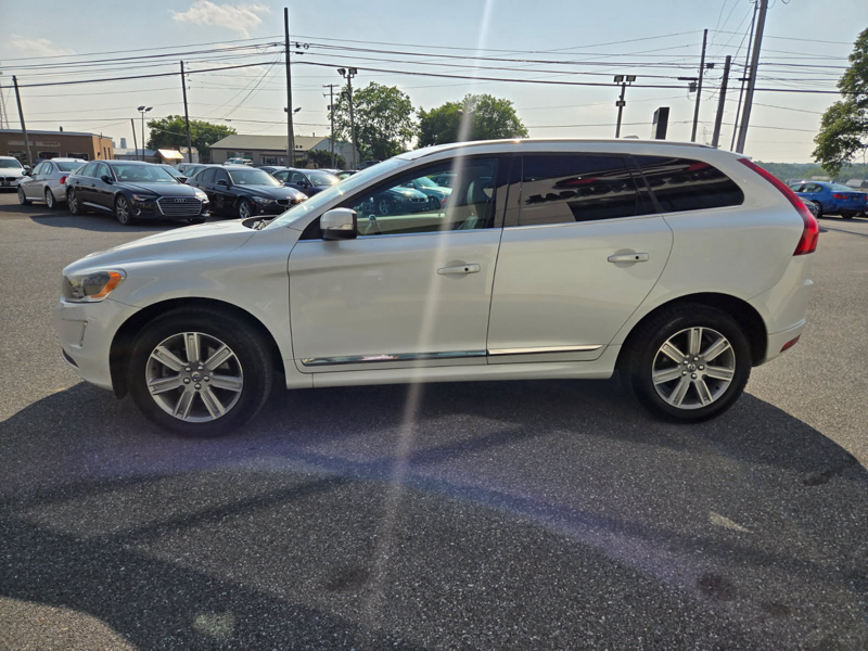 2016 Volvo XC60 T6 Platinum photo 6